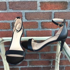 Kelly & Katie Kirstie Ankle Strap Sandals Size 8